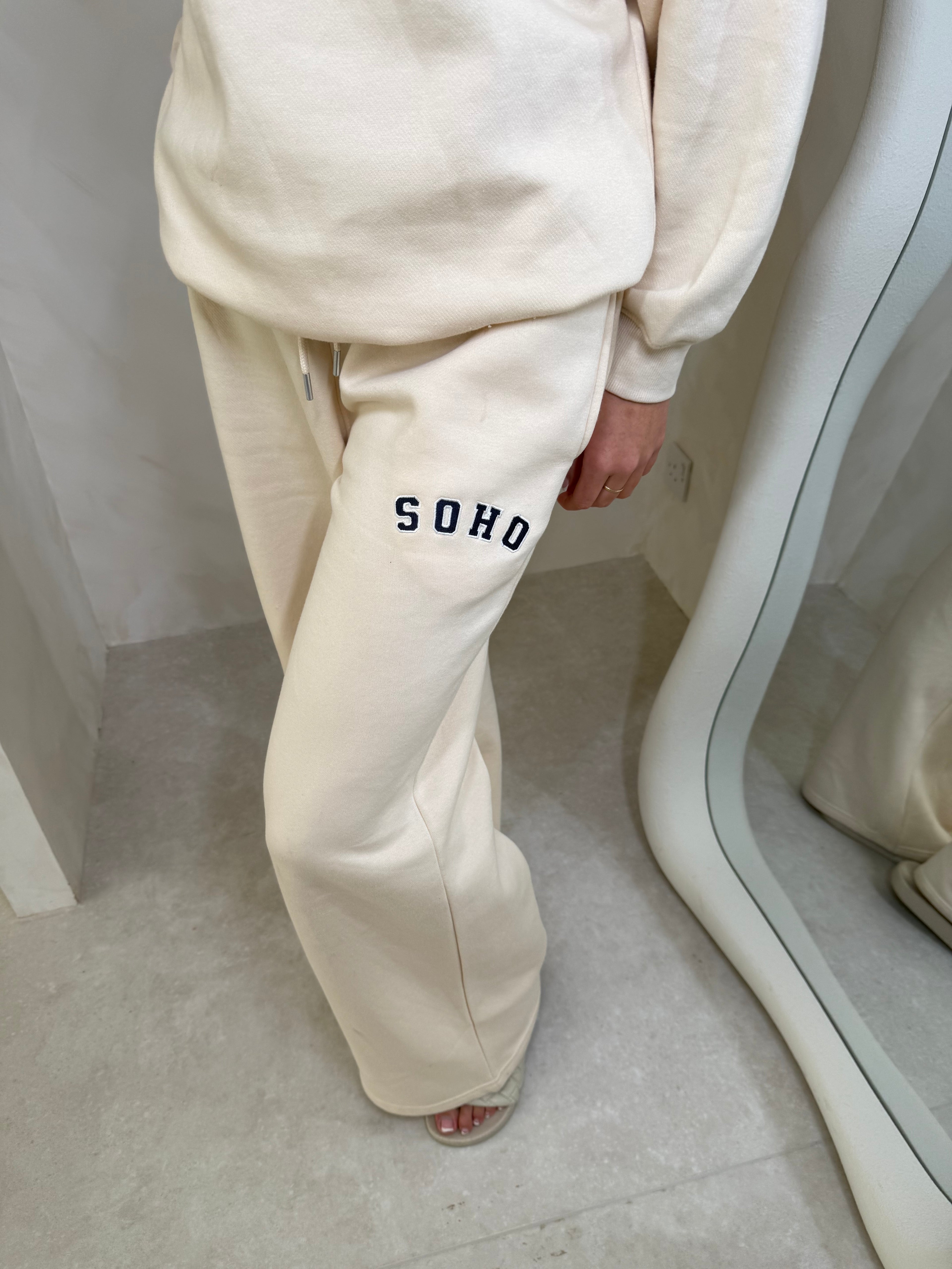 Soho tracksuit in cream
