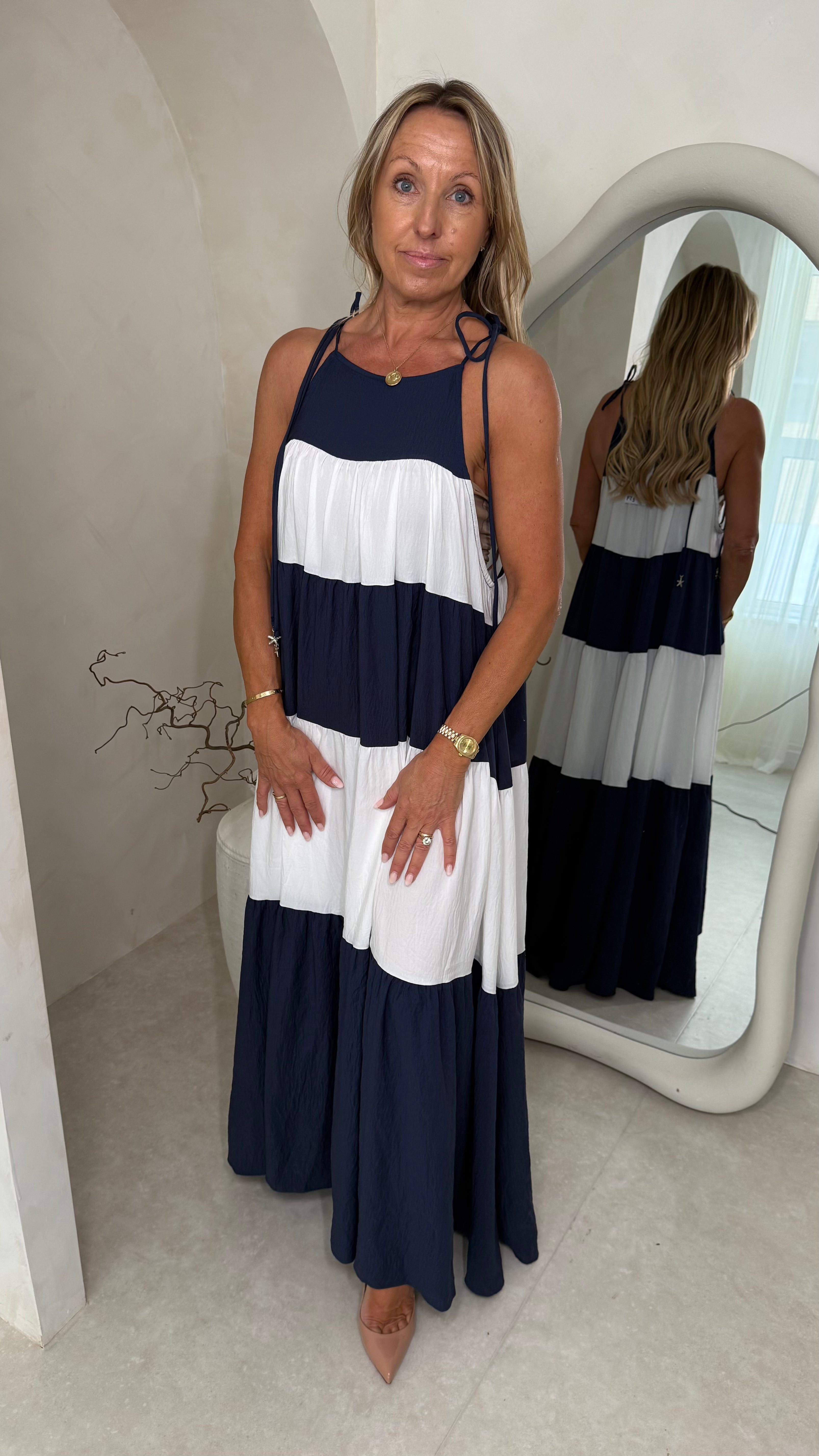 Flowing maxi dress in navy and white Main image