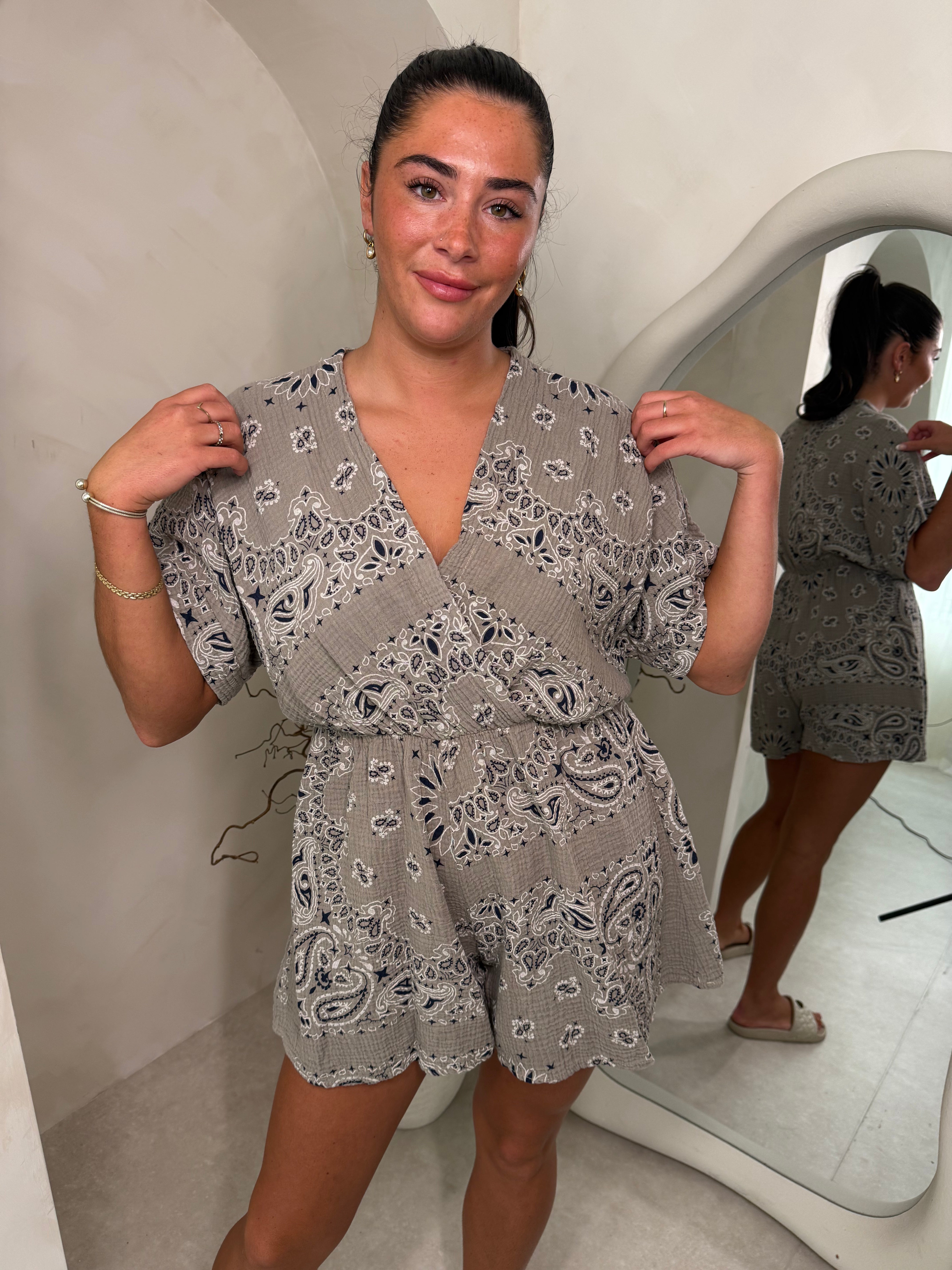 Hankie playsuit in beige Main image