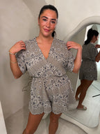 Hankie playsuit in beige