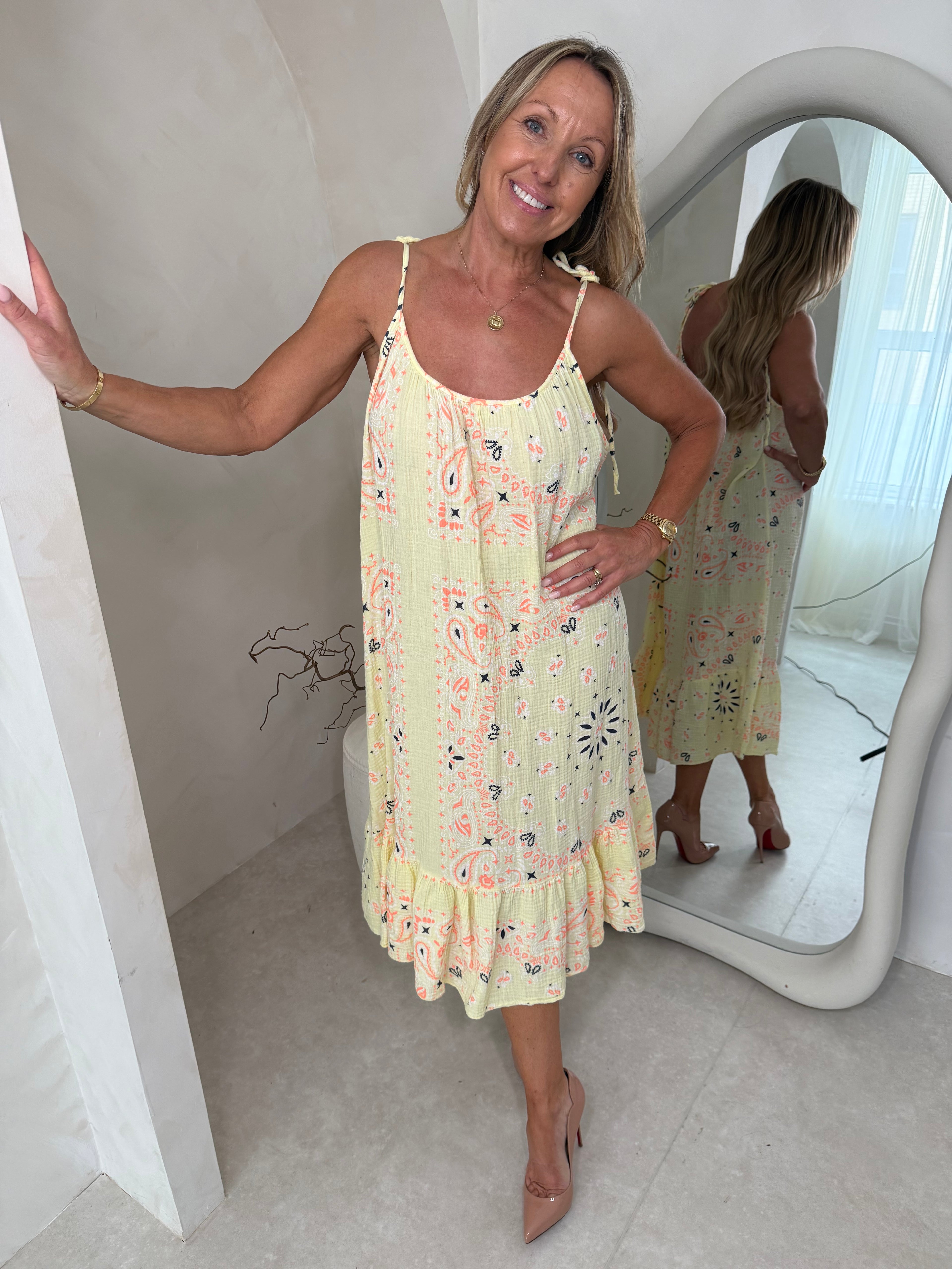 Hankie dress in lemon