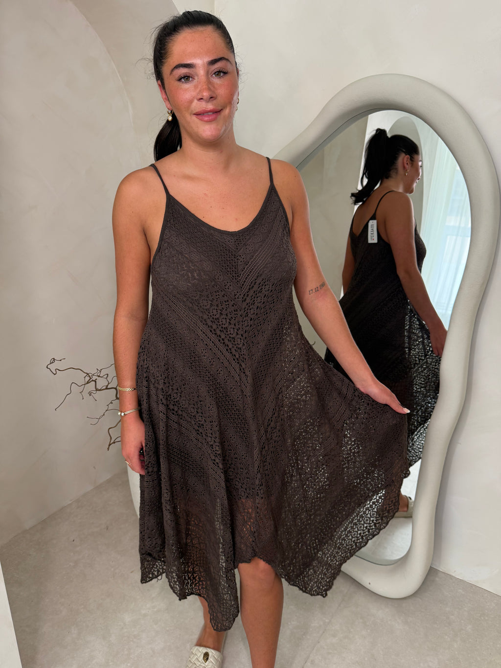 Lola dress in brown