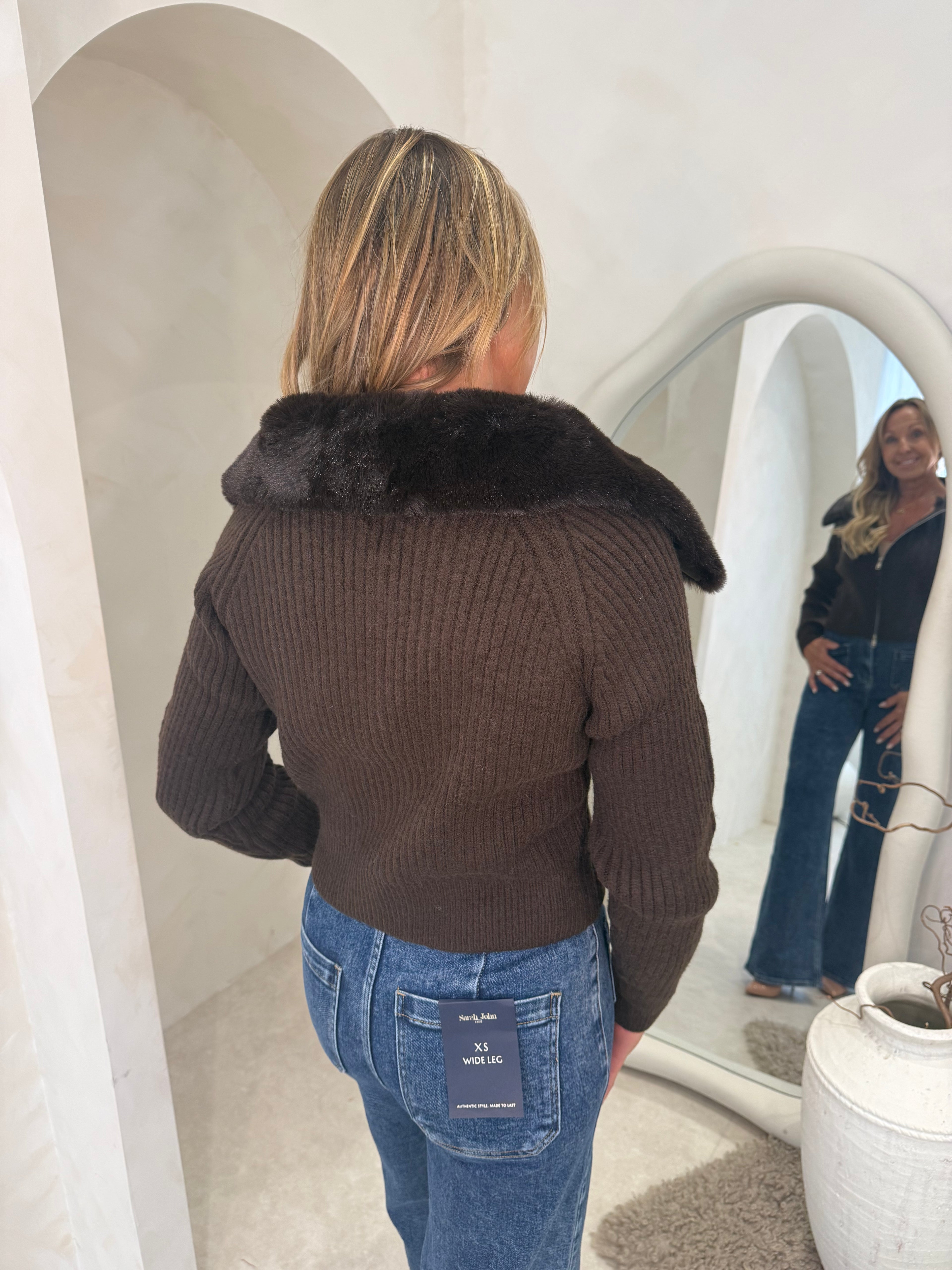 Ribbed cardigan with faux fur in chocolate