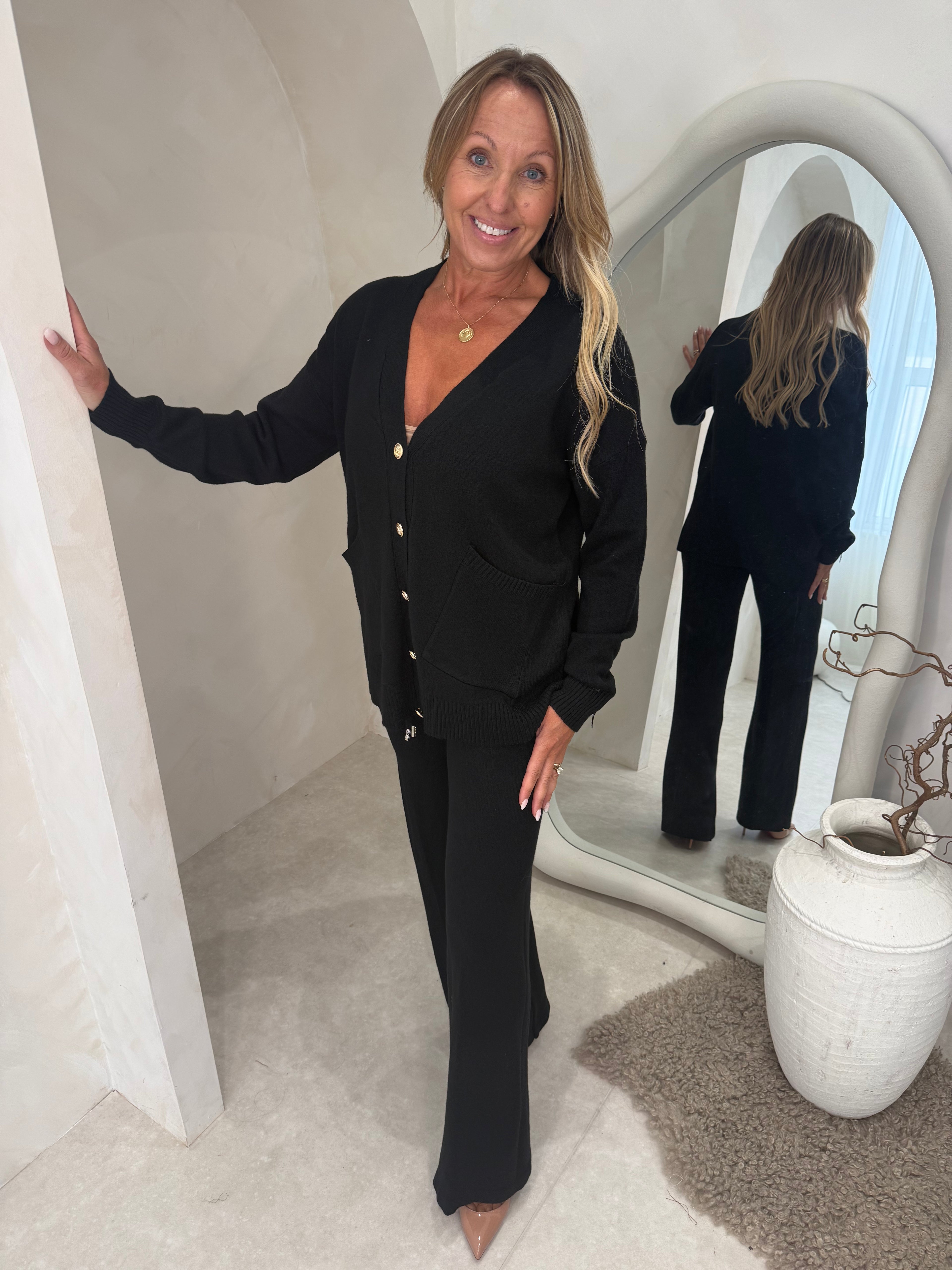 Love to lounge set in black