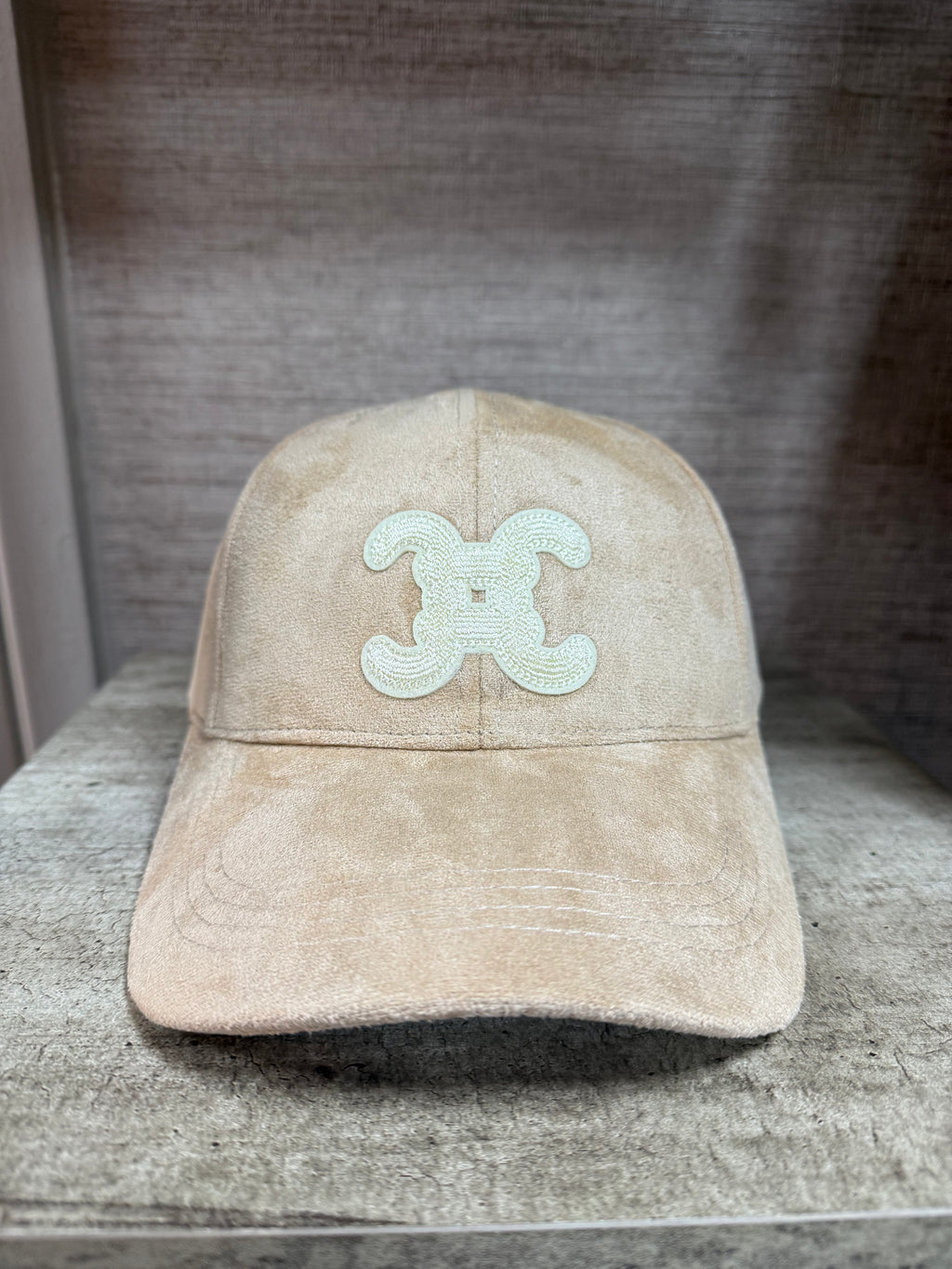 Lowe cap in cream
